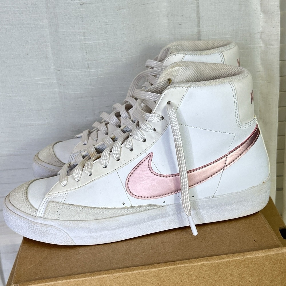 Nike Blazer Mid '77 Sneakers White Pink Glaze Size 7Y‎ / Womens Size 8.5 Shoes